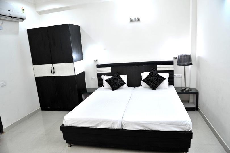 Aura Suites Gurgaon Exterior photo